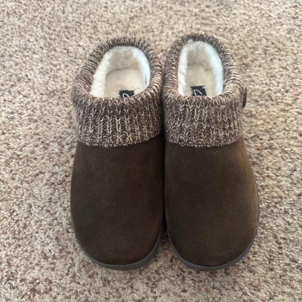 Women’s Clark’s size 8 slip on